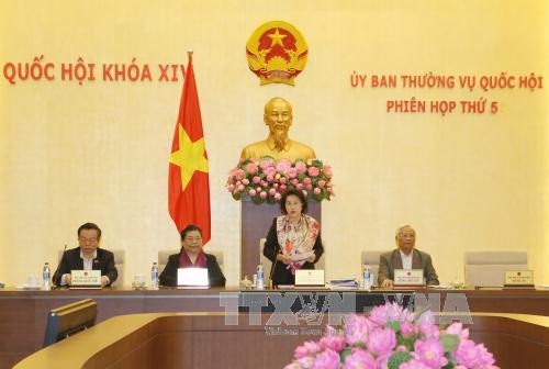 Thông cáo phiên họp thứ 5 của Ủy ban Thường vụ Quốc hội khoá XIV 
